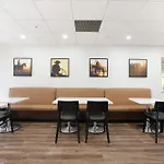 Super 8 By Wyndham Calgary Shawnessy Area