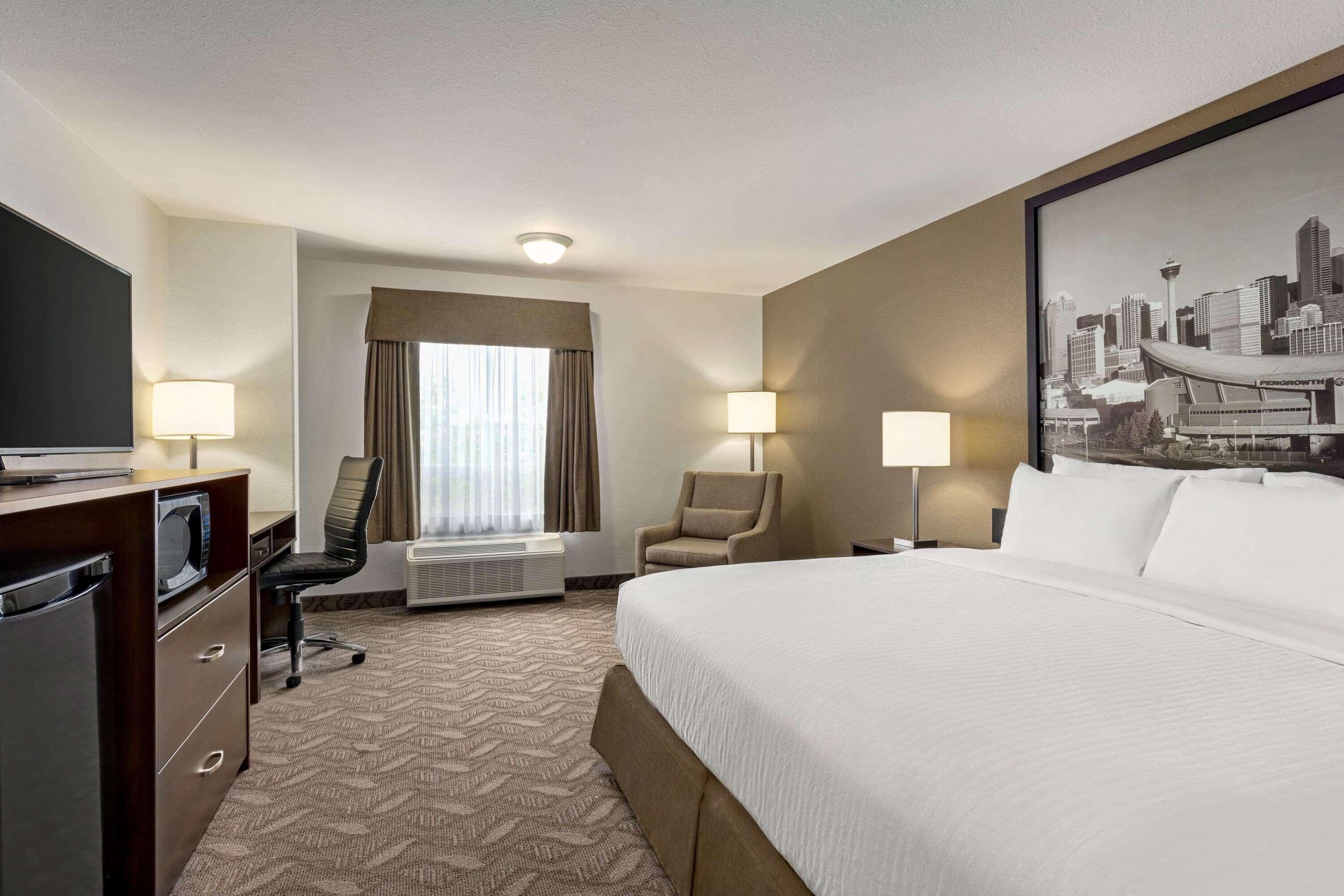 Super 8 By Wyndham Shawnessy Area Hotel 3*