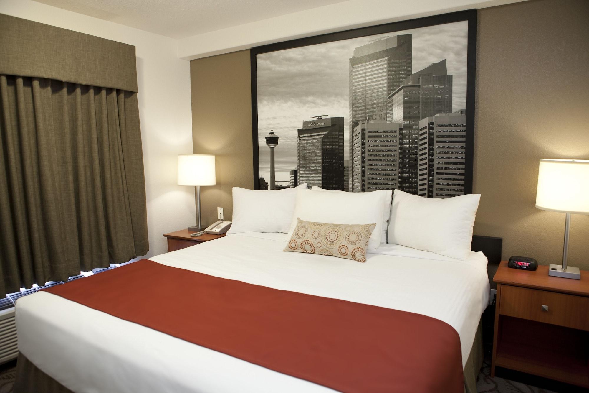 Super 8 By Wyndham Shawnessy Area Hotel